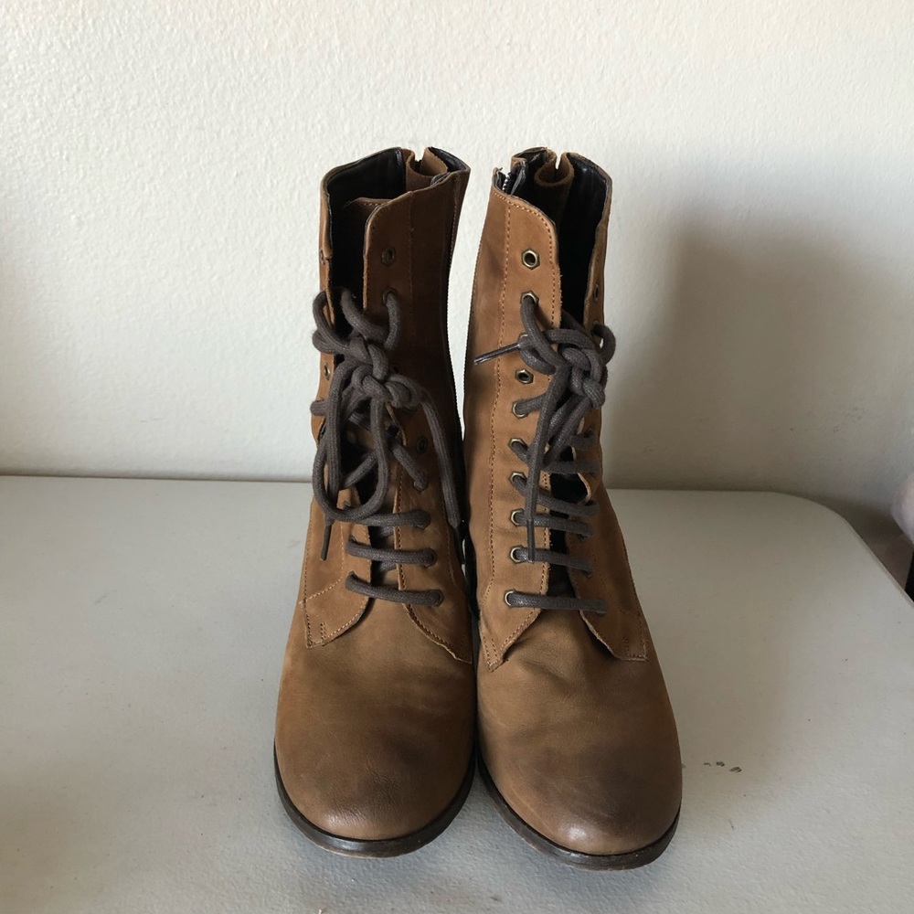Leather boots, lace-up, size 9.5